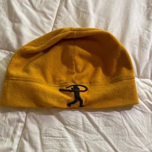 Swinging batter fleece Jeanine/ cap. GOLD/dark Yellow with STITCHED LOGO.